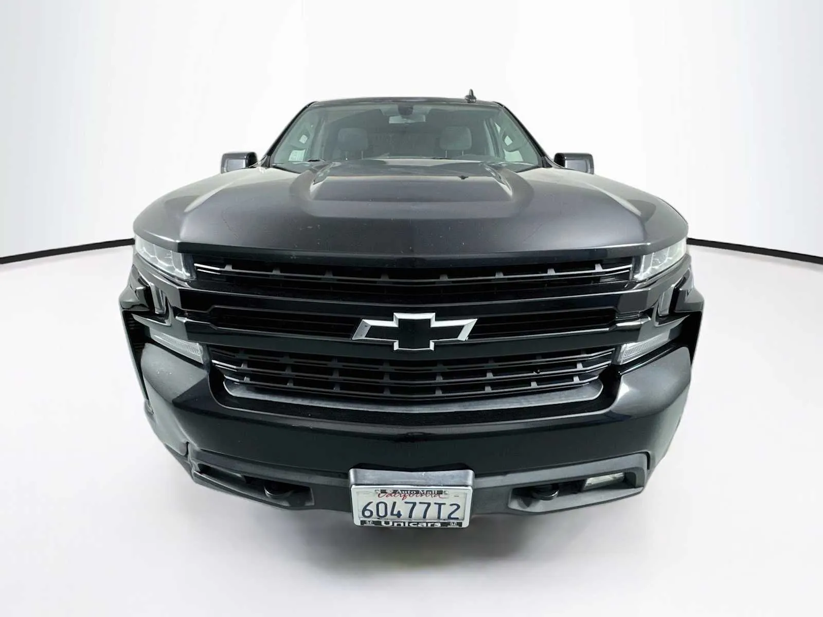 Chevrolet Silverado photo 2