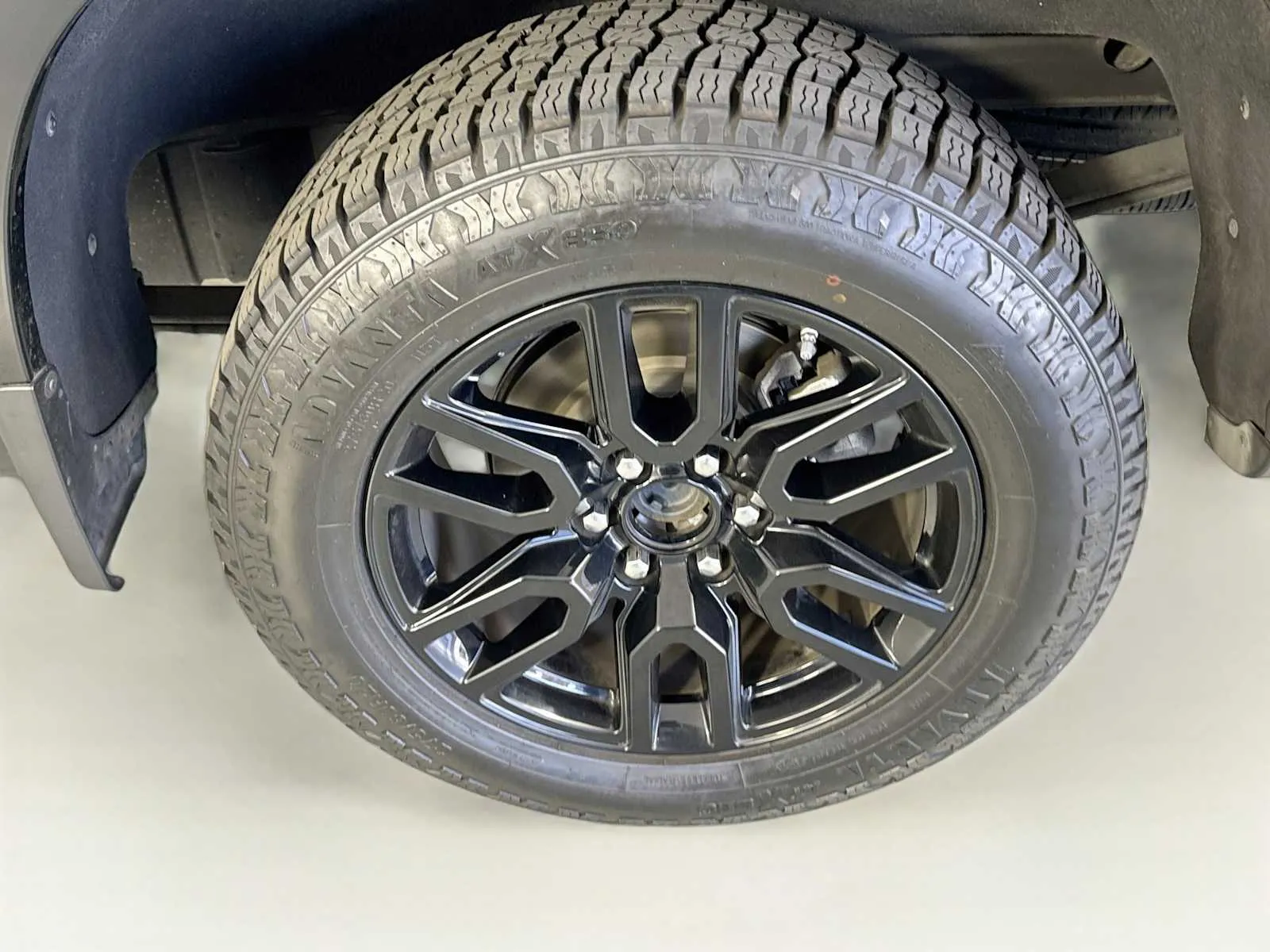 Chevrolet Silverado photo 33