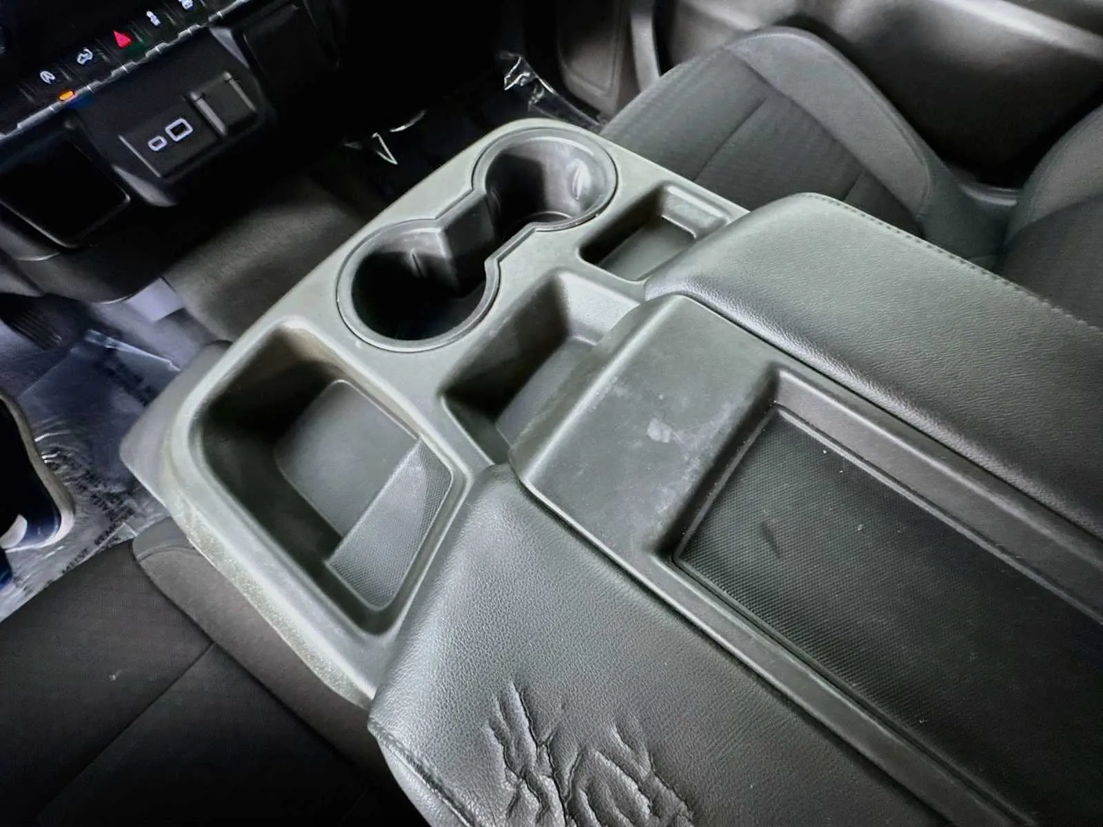 Chevrolet Silverado photo 17