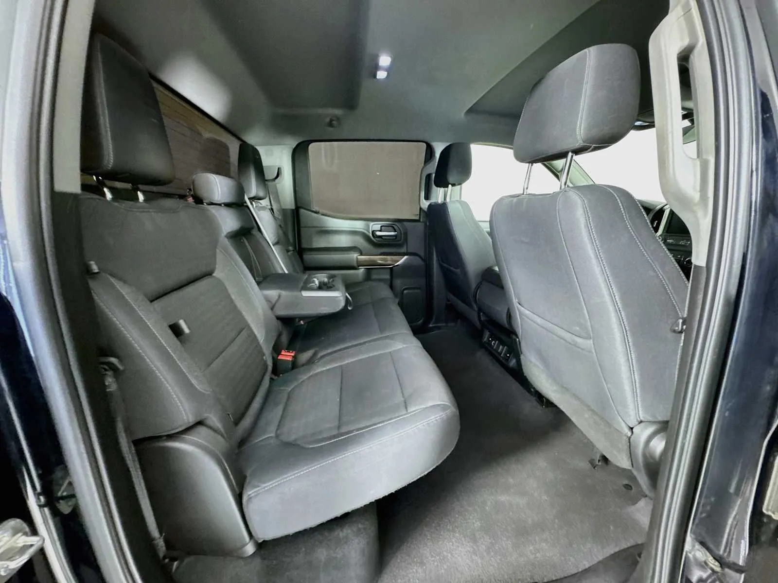 Chevrolet Silverado photo 29