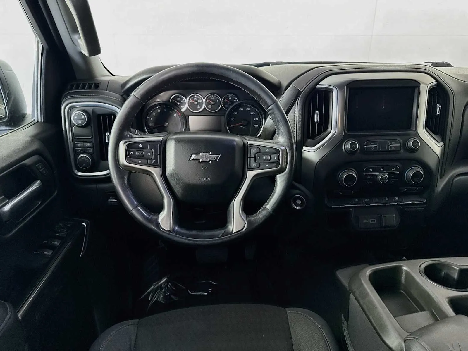 Chevrolet Silverado photo 22