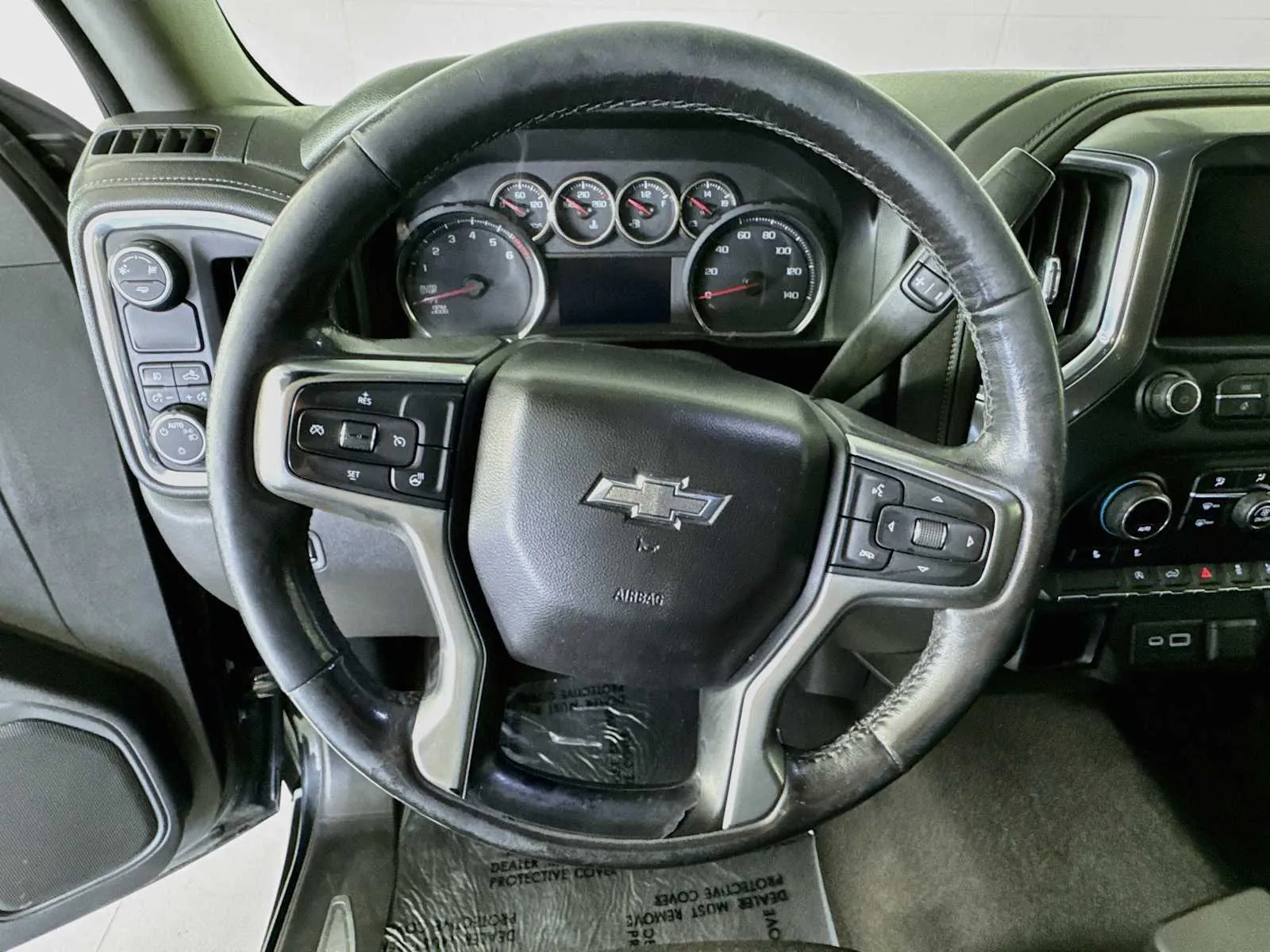 Chevrolet Silverado photo 11