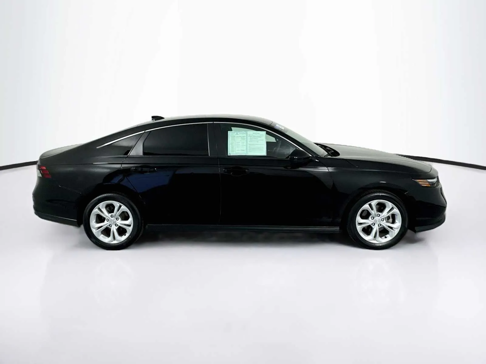 Honda Accord photo 8