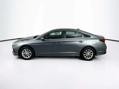 More photos of 2018 Hyundai Sonata SE at Unicars Honda, CA