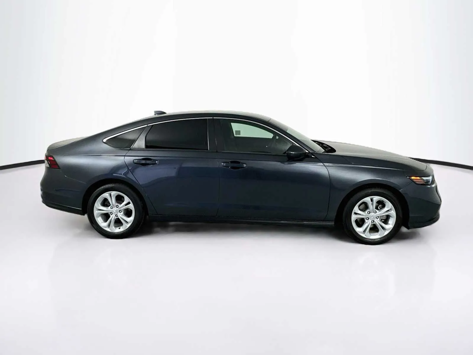 Honda Accord photo 8