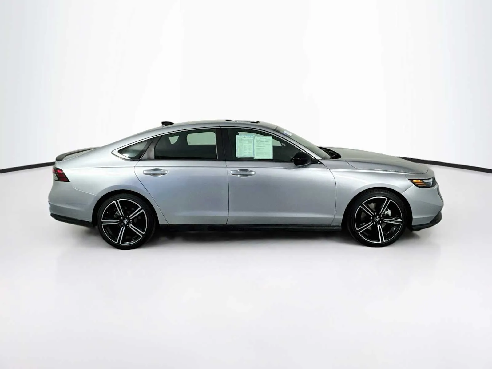 Honda Accord photo 8