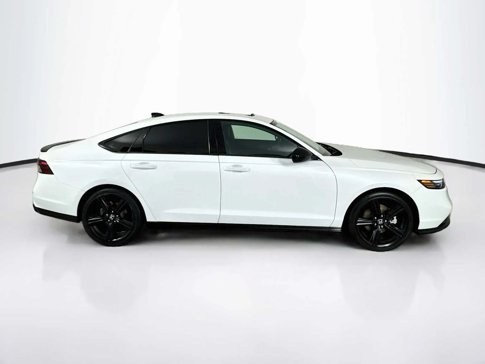 Honda Accord photo 8