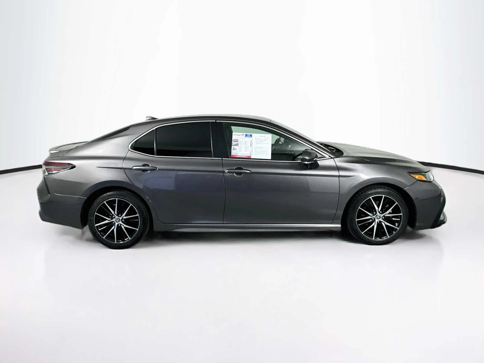 Toyota Camry photo 8
