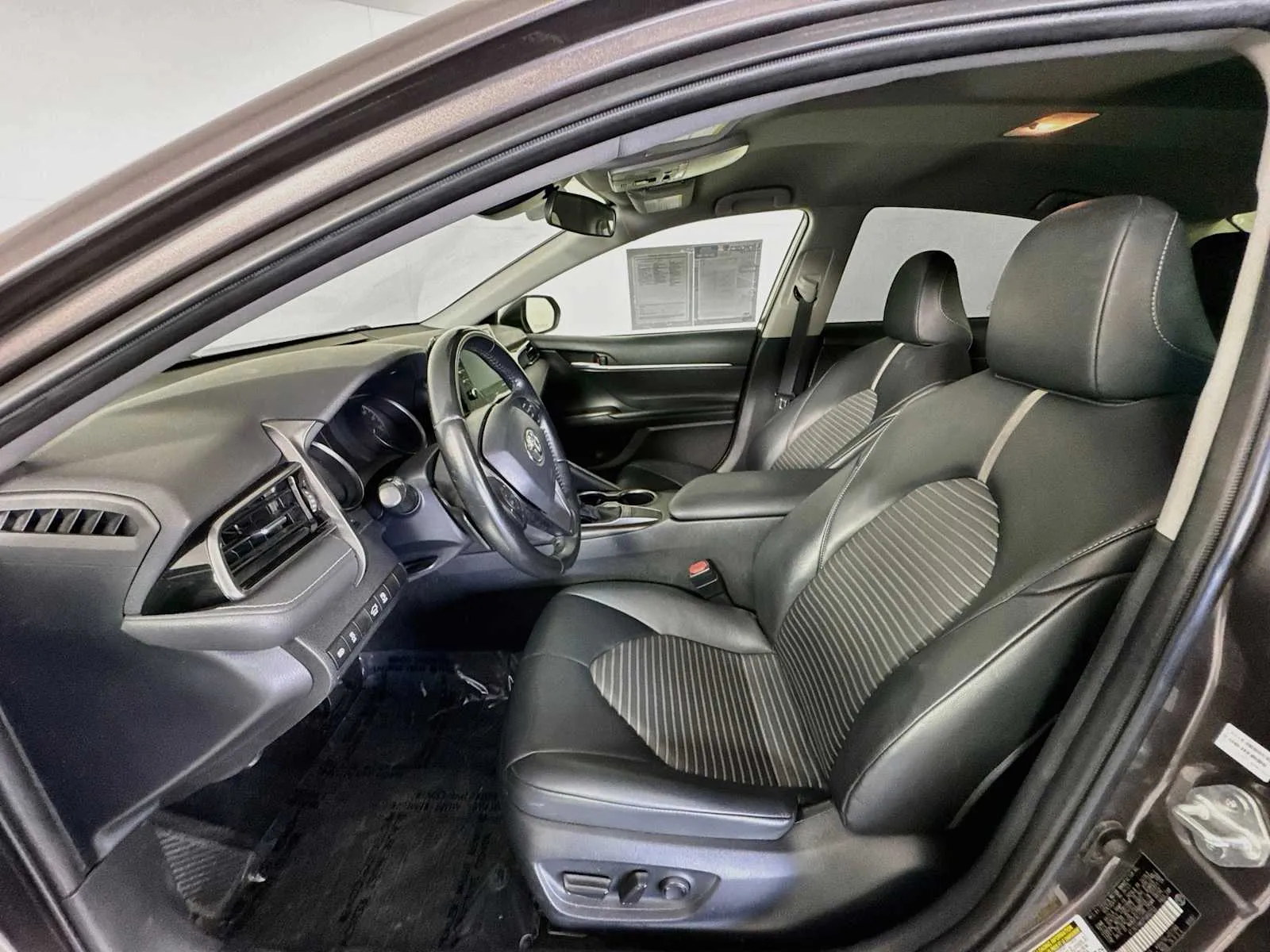 Toyota Camry photo 20