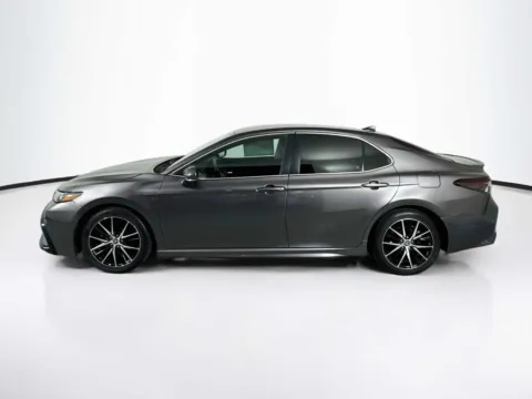 More photos of 2023 Toyota Camry SE at Unicars Honda, CA