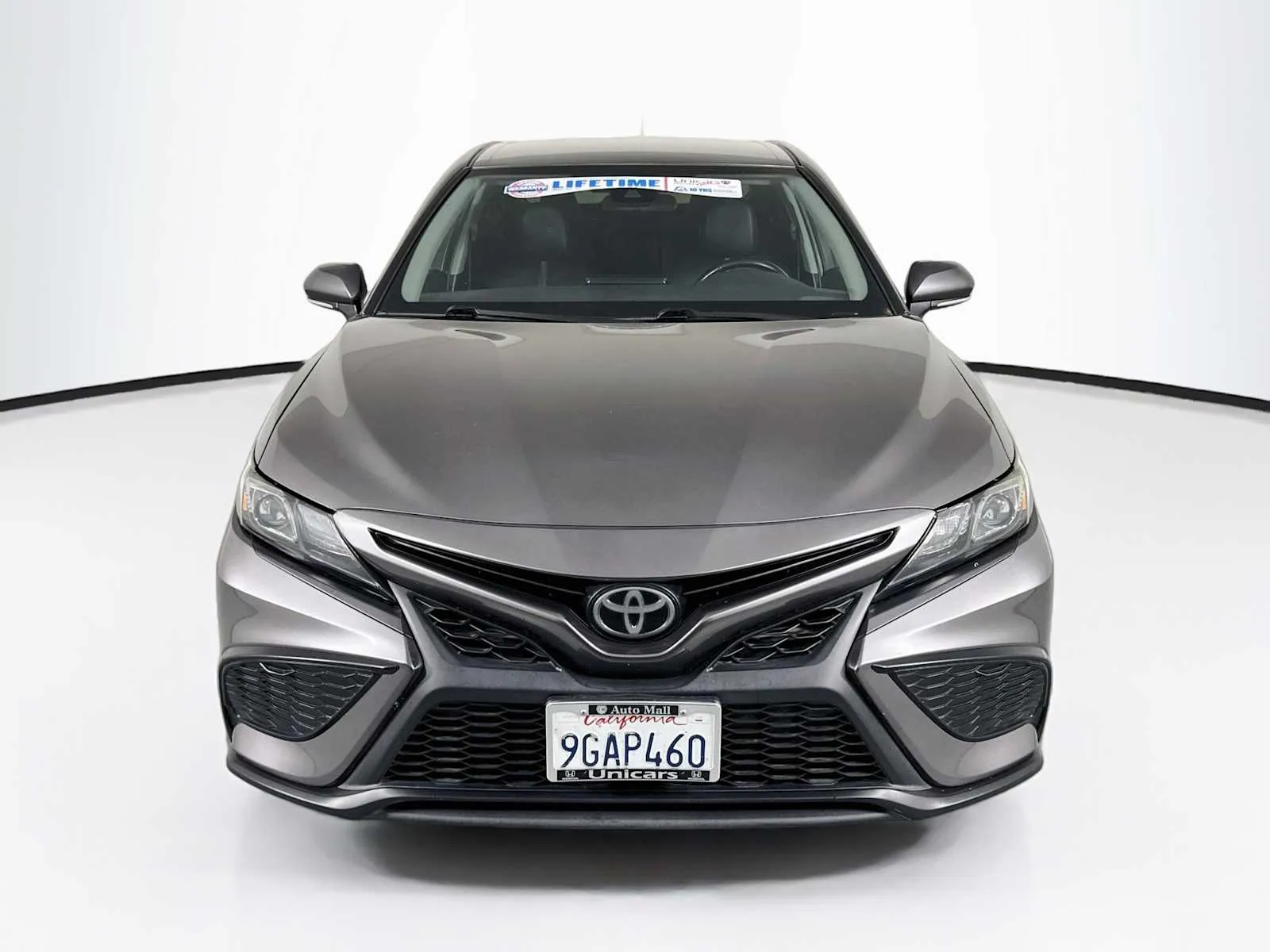 Toyota Camry photo 2