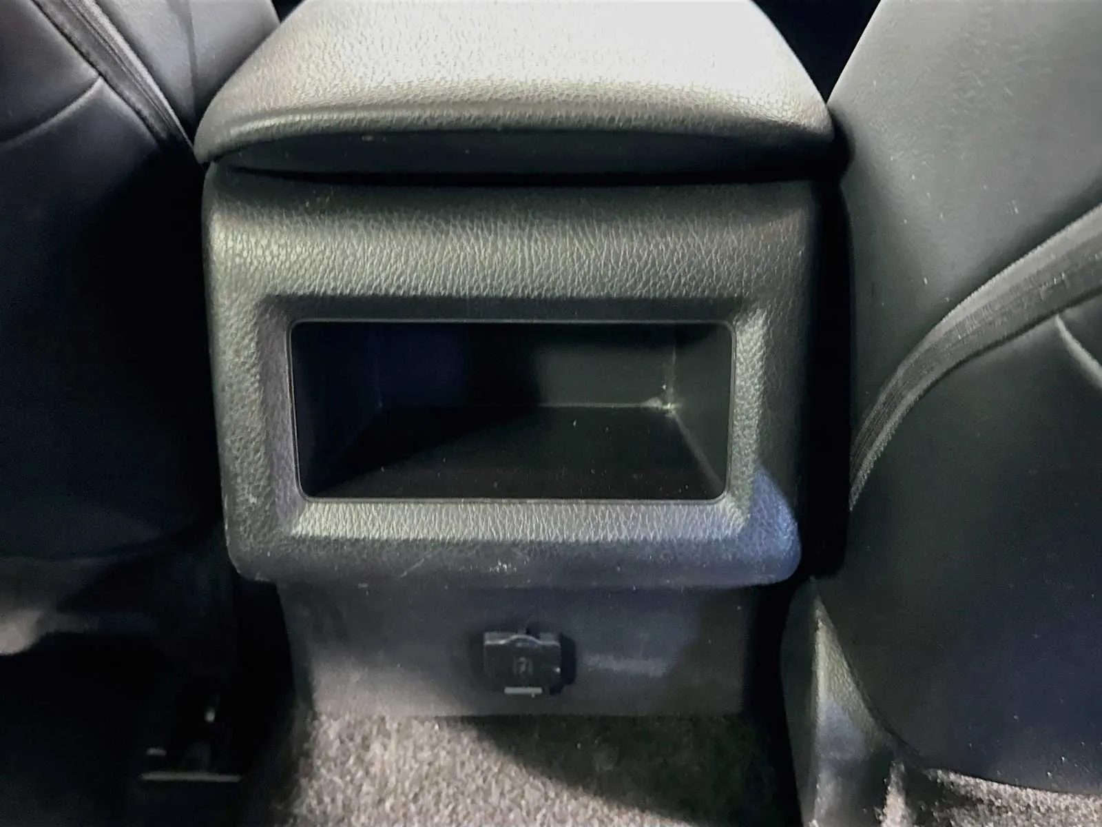 Toyota Camry photo 24