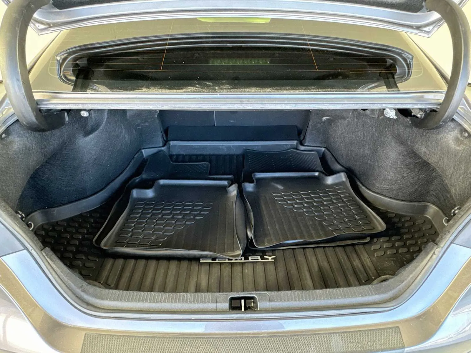 Toyota Camry photo 25