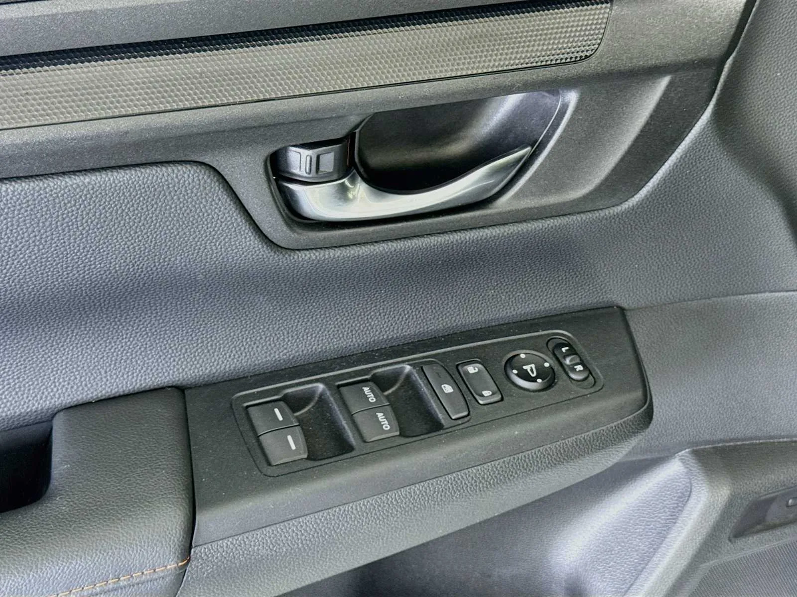 Honda CR-V photo 18