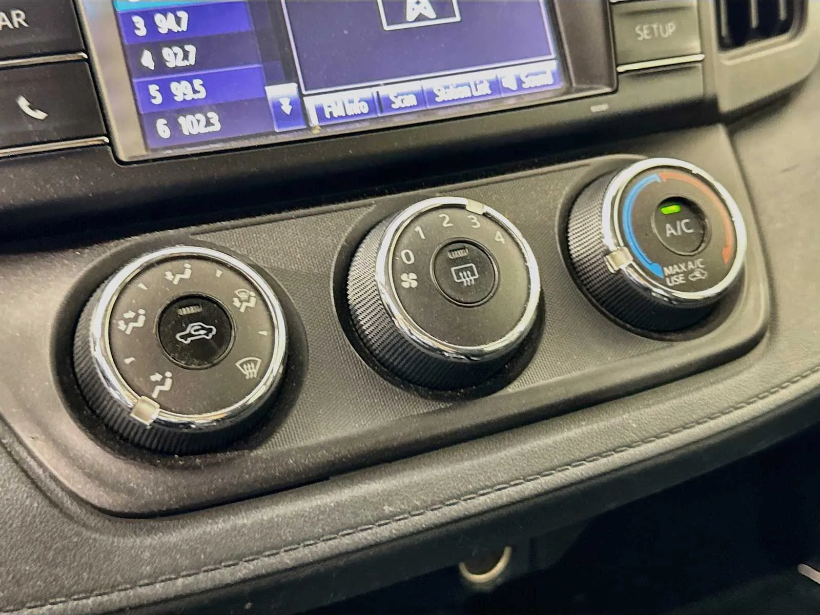 Toyota RAV4 photo 17