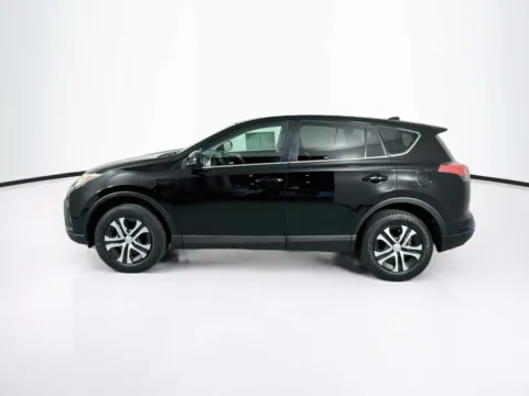 More photos of 2018 Toyota RAV4 LE at Unicars Honda, CA