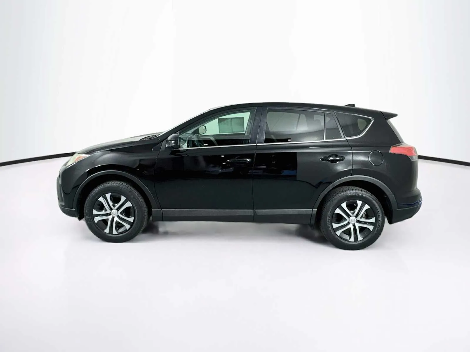 Toyota RAV4 photo 4