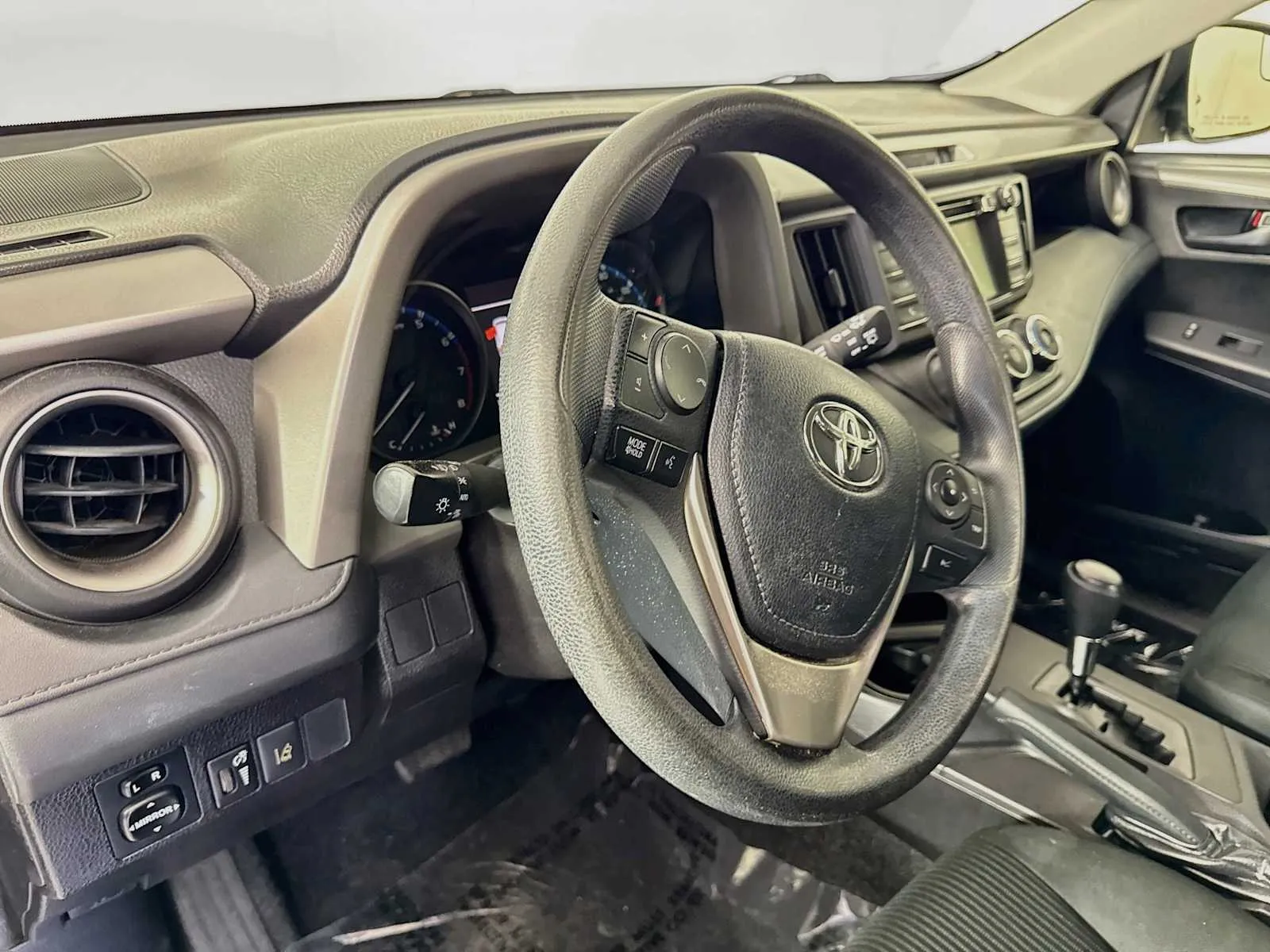 Toyota RAV4 photo 9