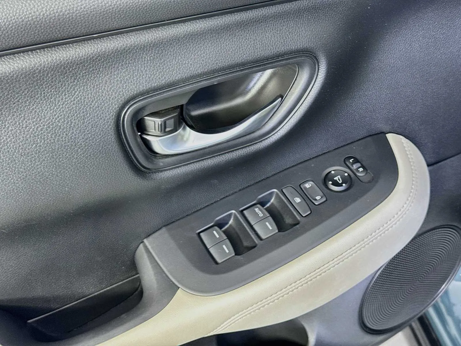 Honda HR-V photo 9