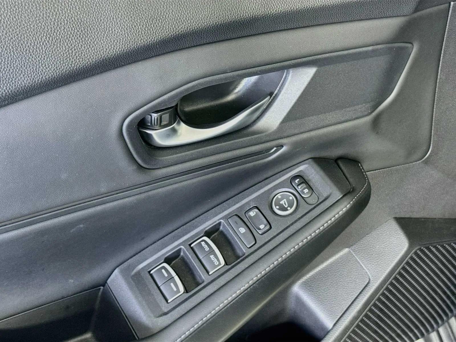 Honda Accord photo 17
