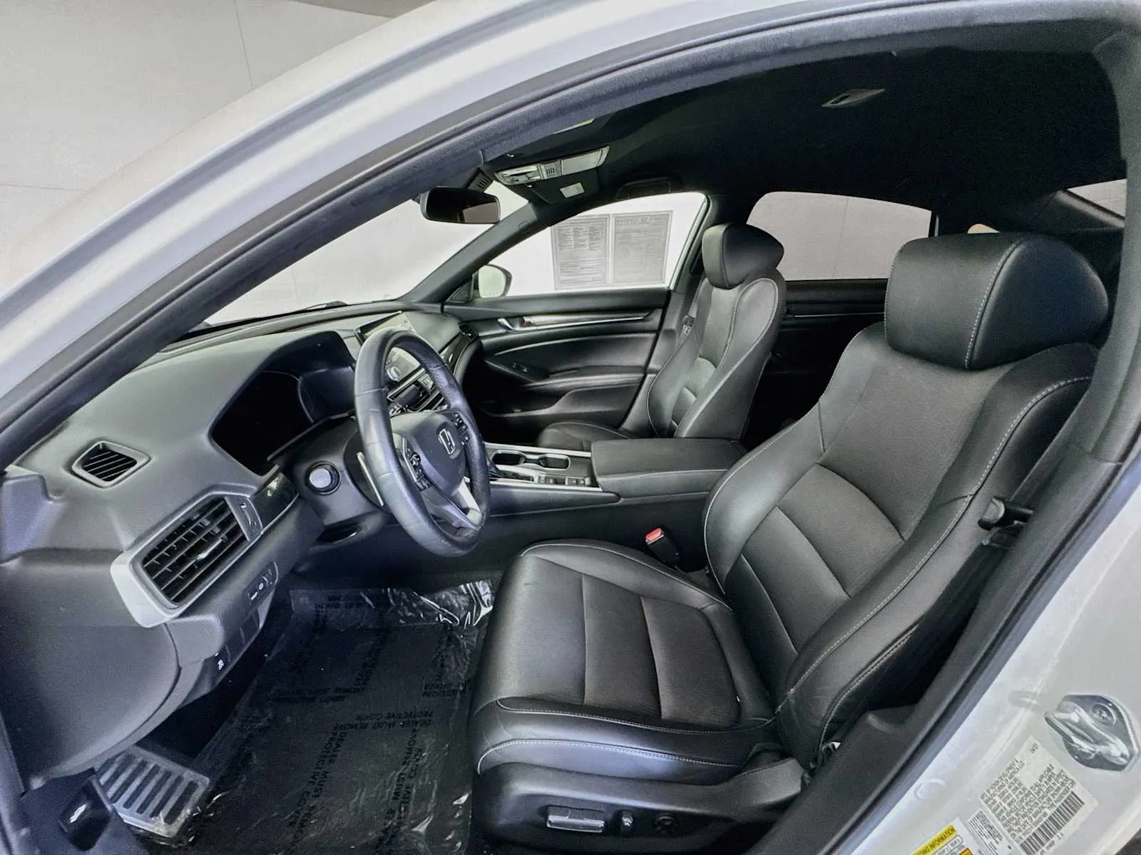 Honda Accord photo 20