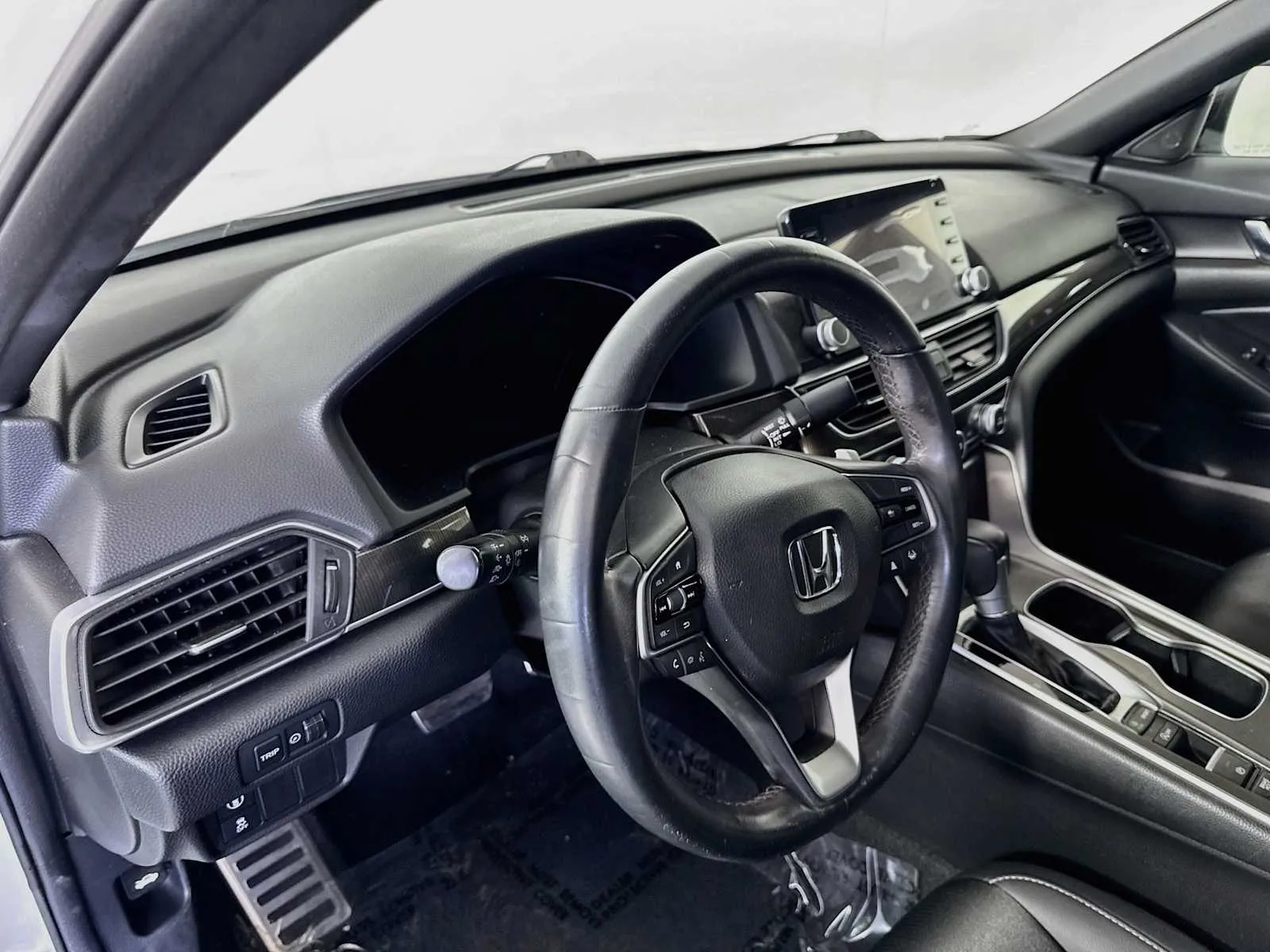 Honda Accord photo 9
