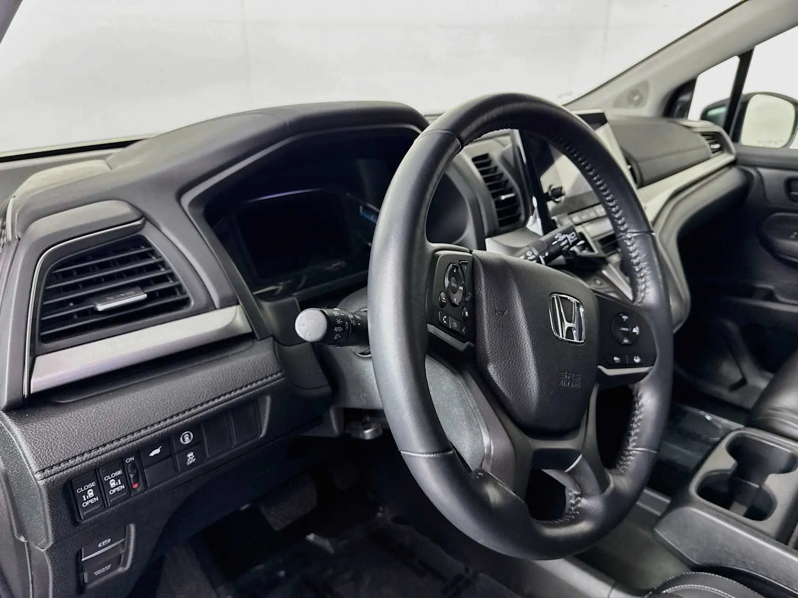 Honda Odyssey photo 9