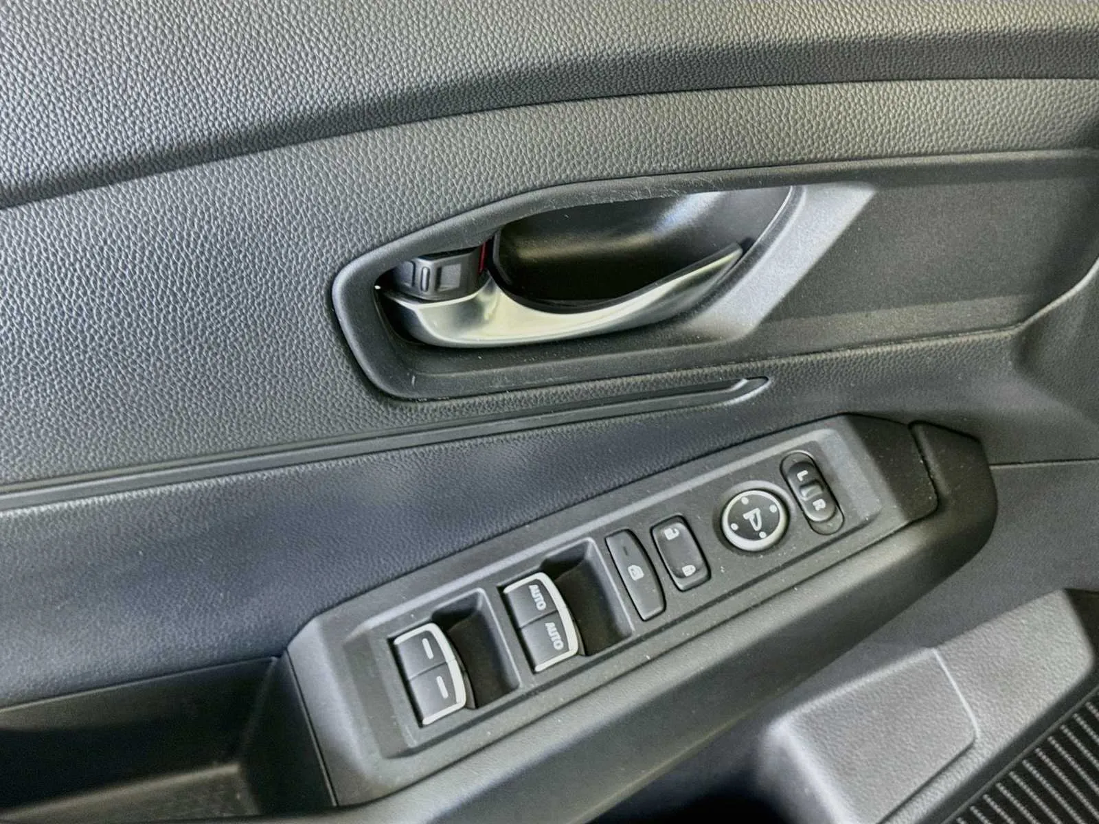 Honda Accord photo 17