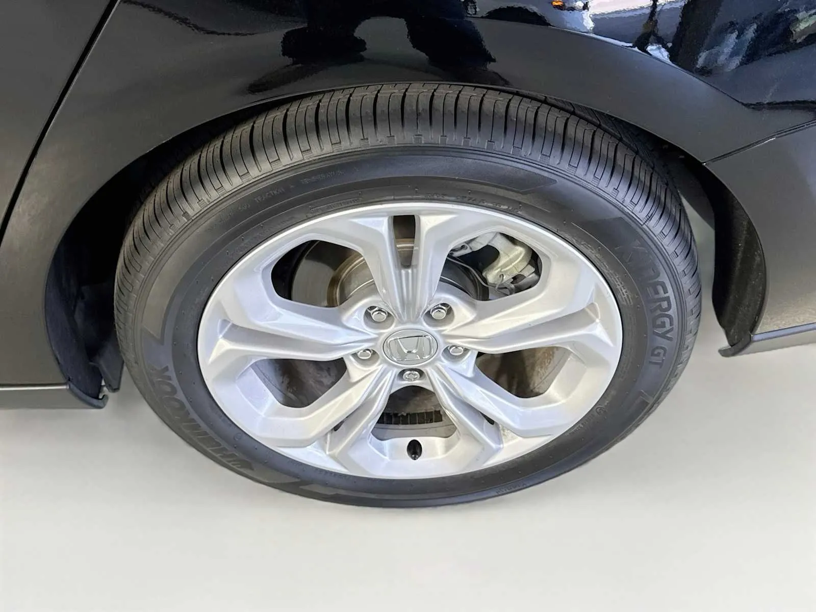 Honda Accord photo 28