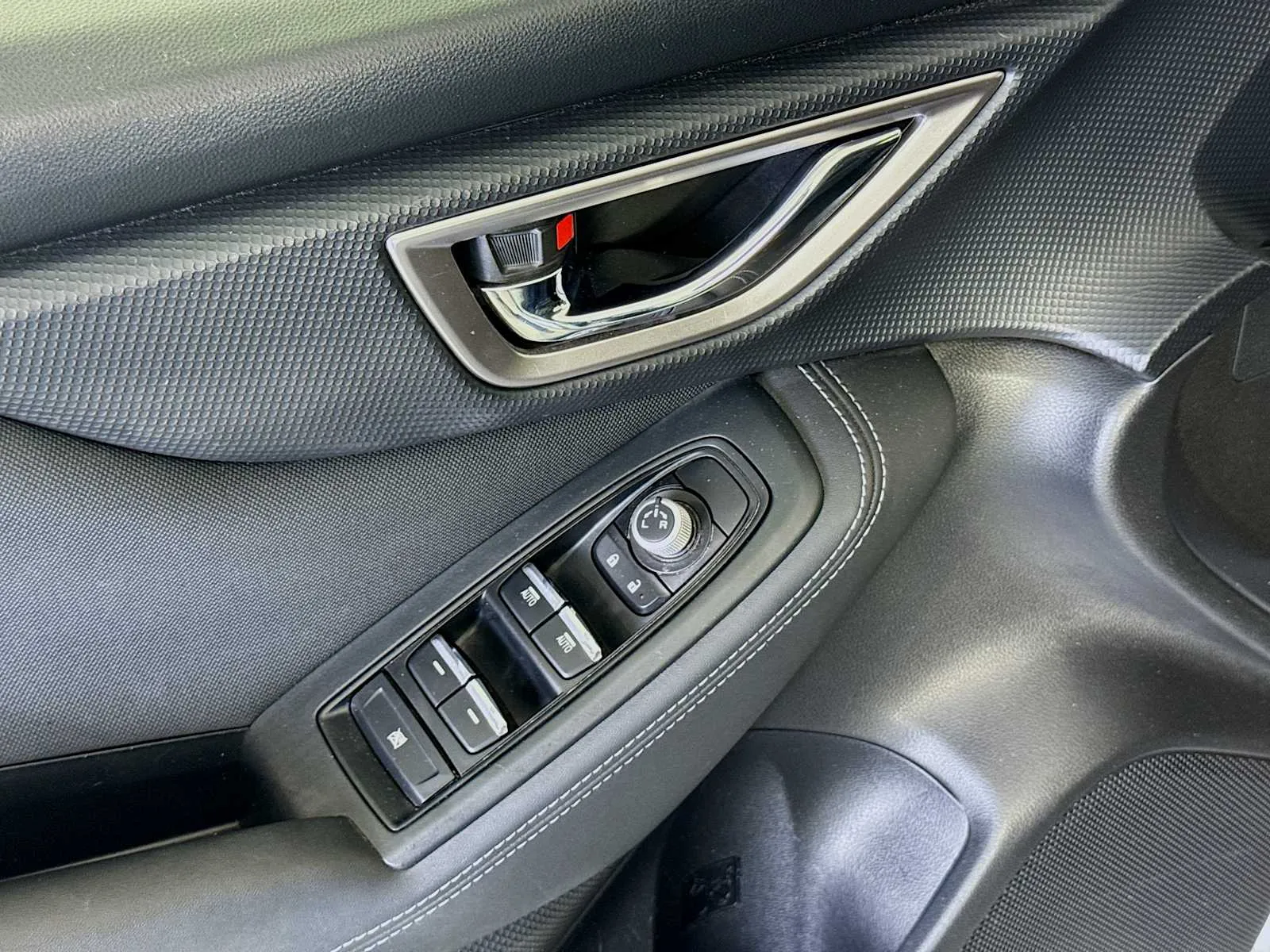 Subaru Forester photo 8