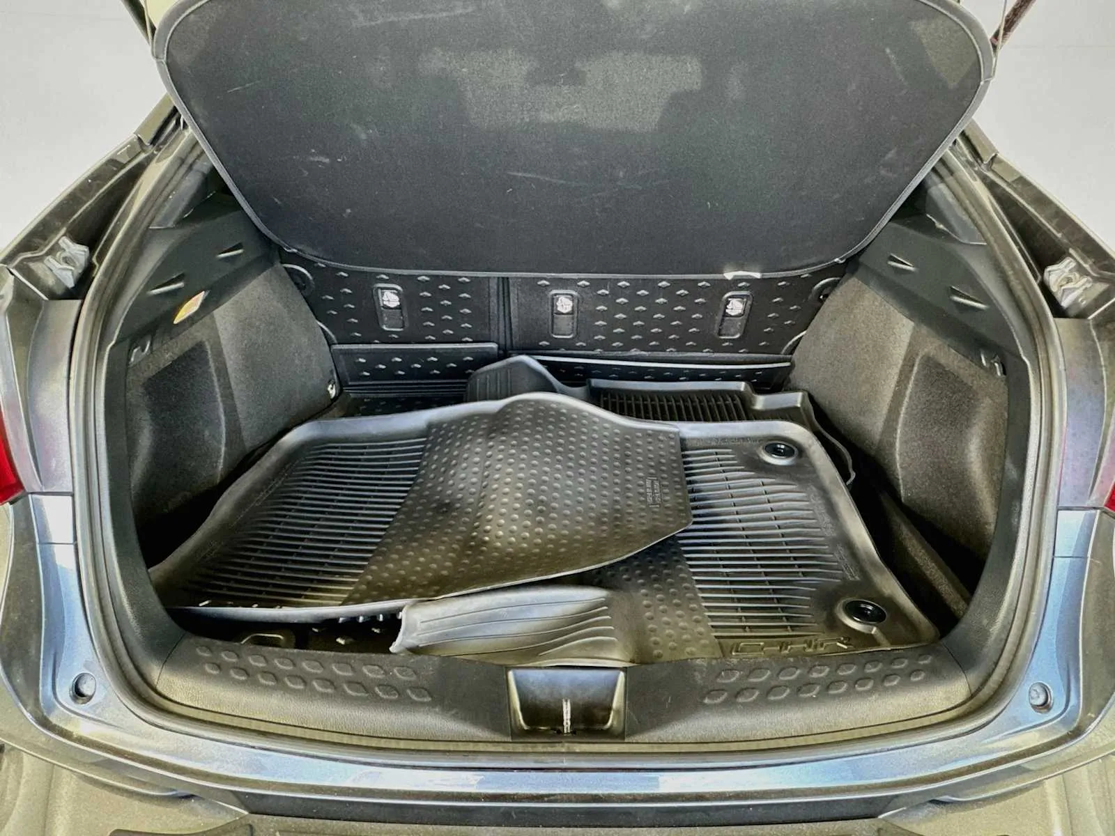 Toyota C-HR photo 26