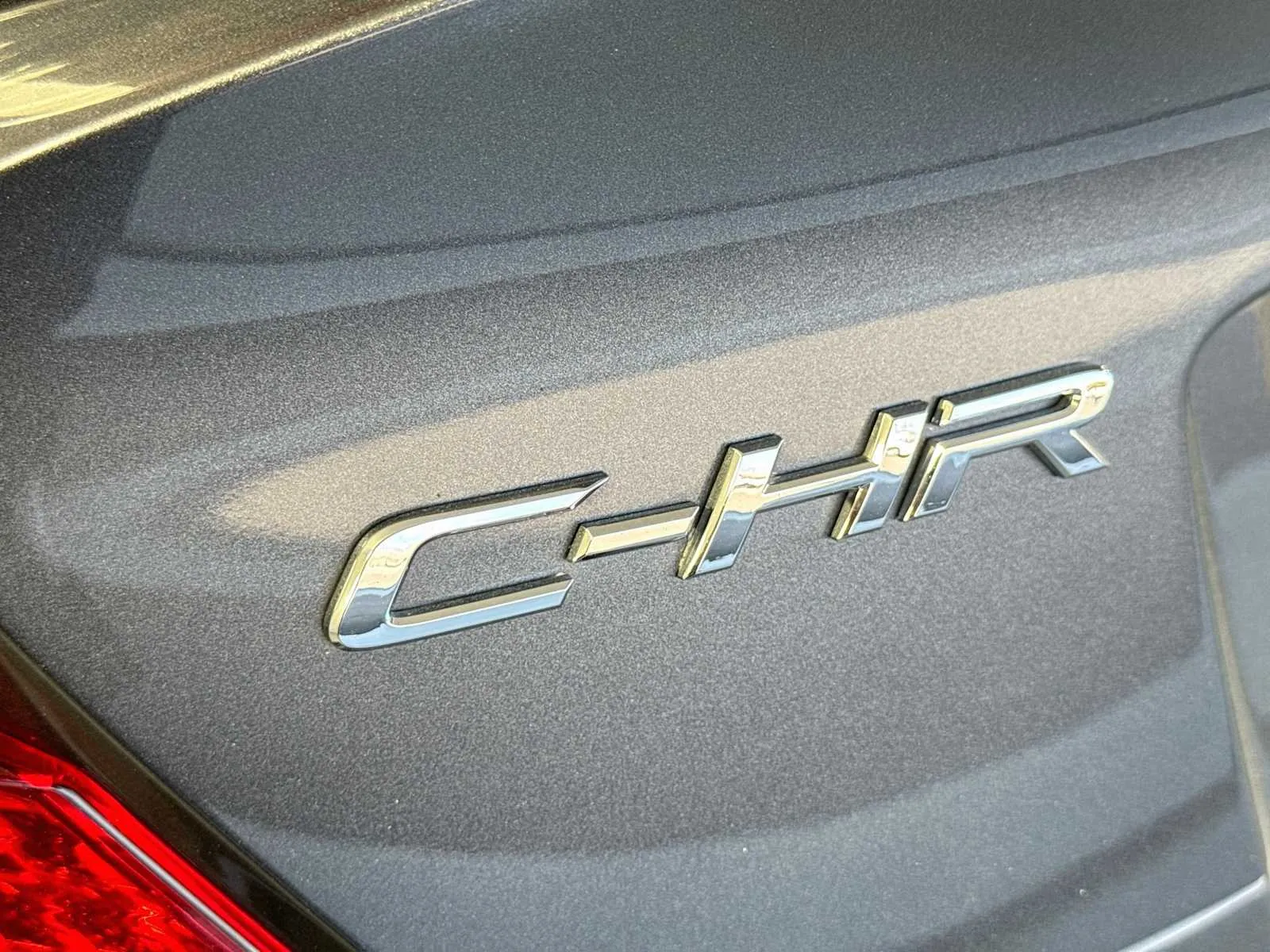 Toyota C-HR photo 25