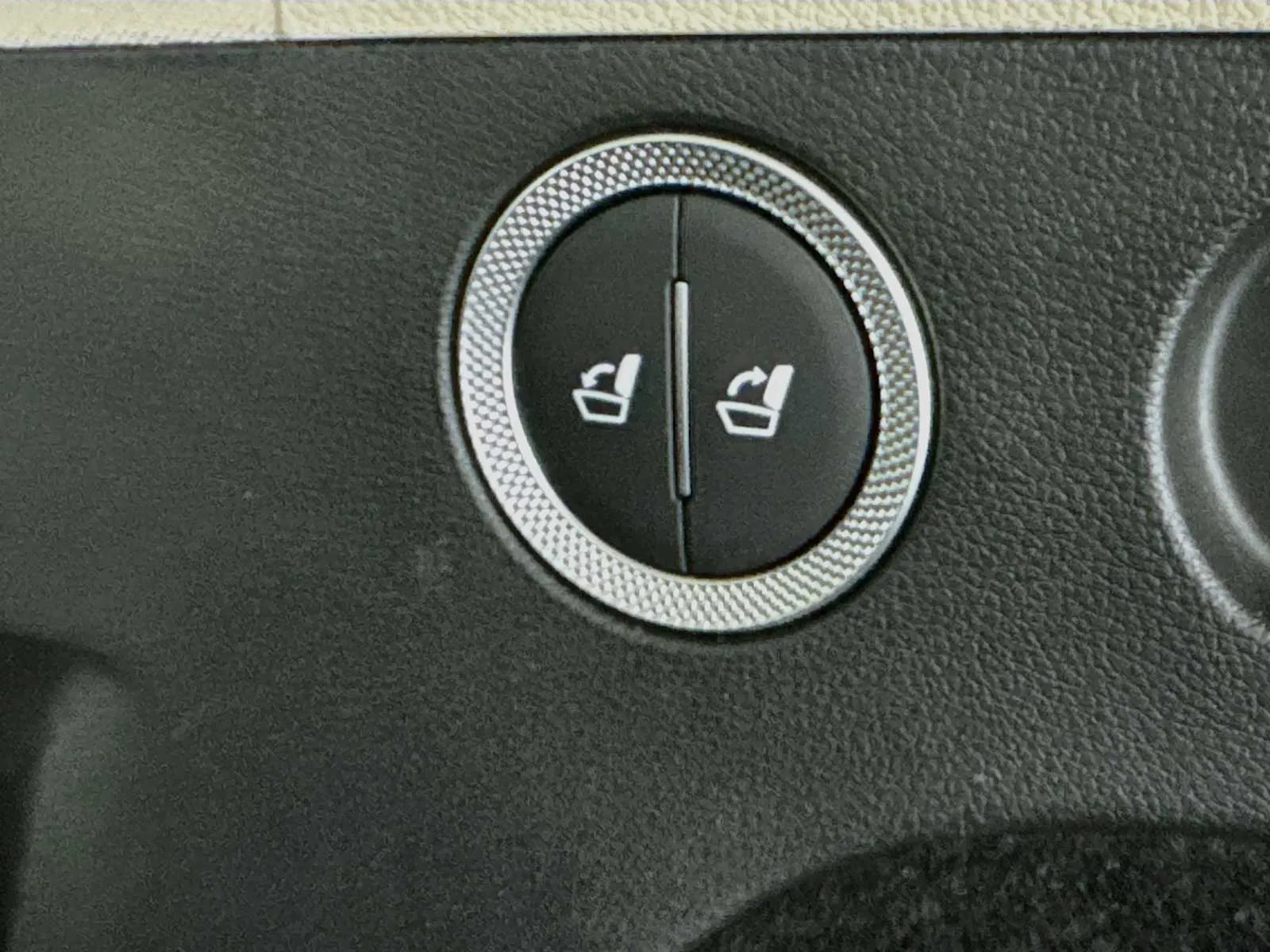 Genesis GV80 photo 39