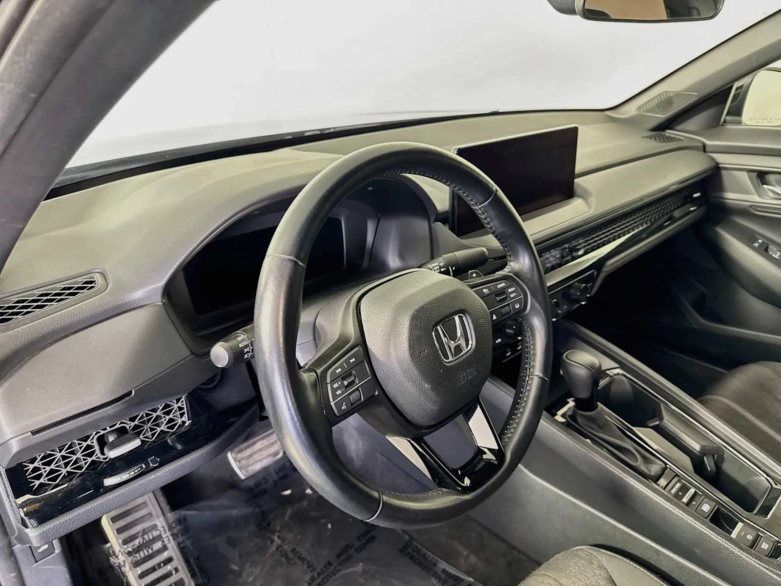 Honda Accord photo 9
