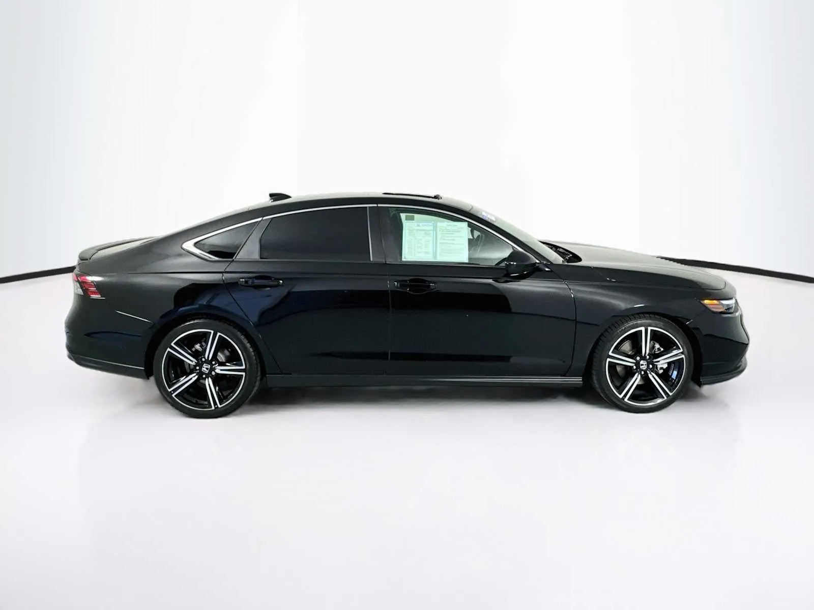 Honda Accord photo 8