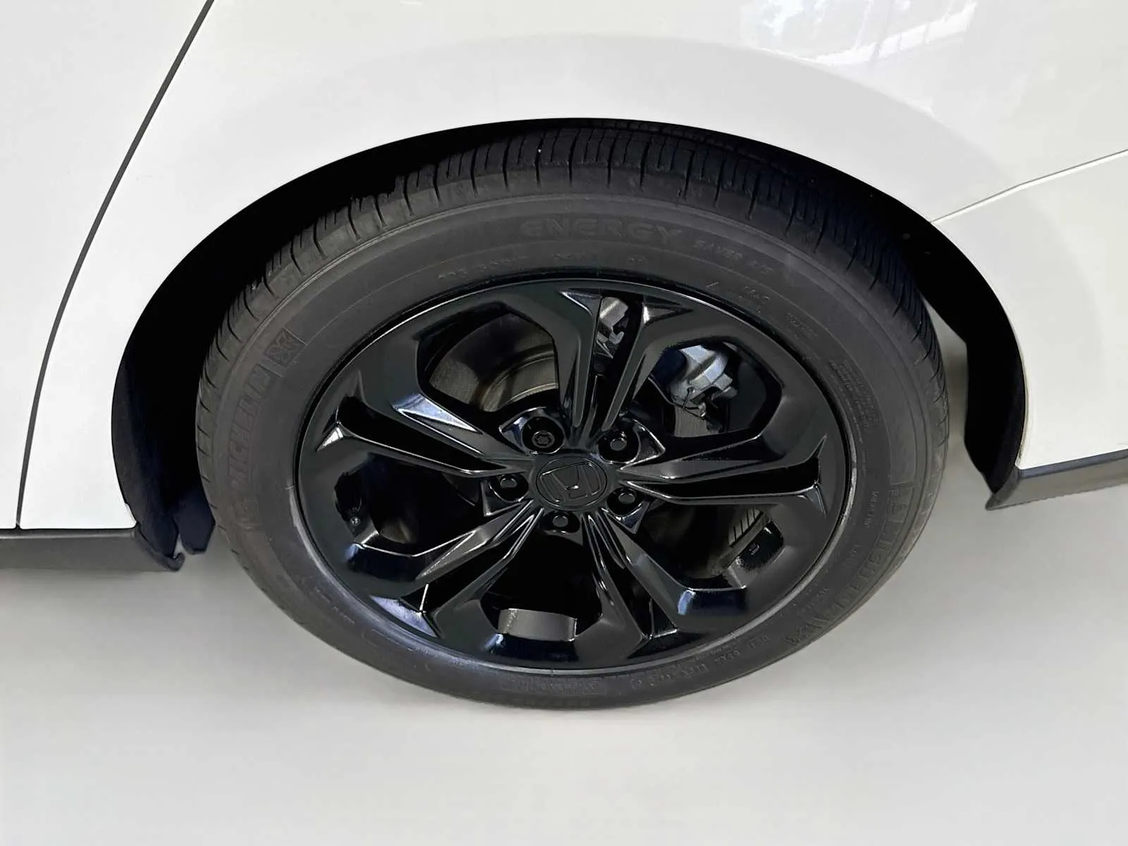 Honda Accord photo 30