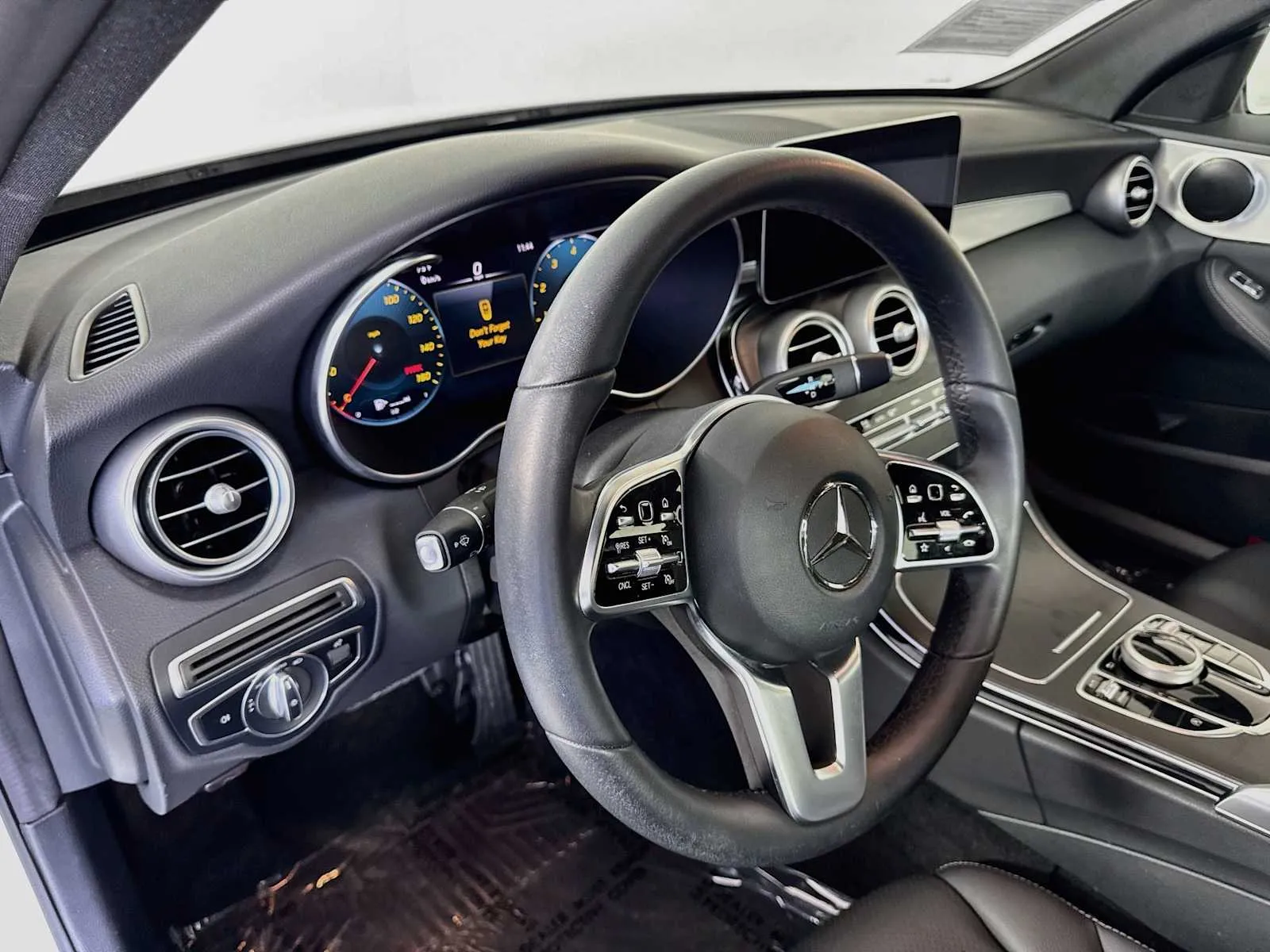 Mercedes-Benz C300 photo 9