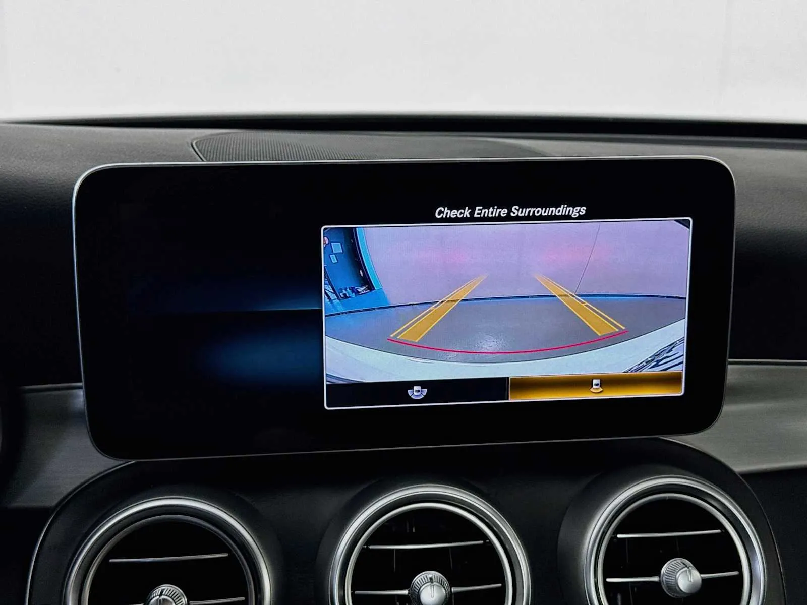 Mercedes-Benz C300 photo 14