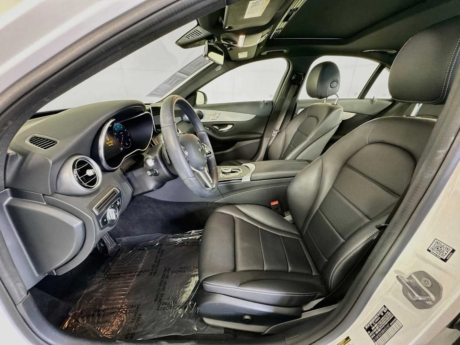 Mercedes-Benz C300 photo 21