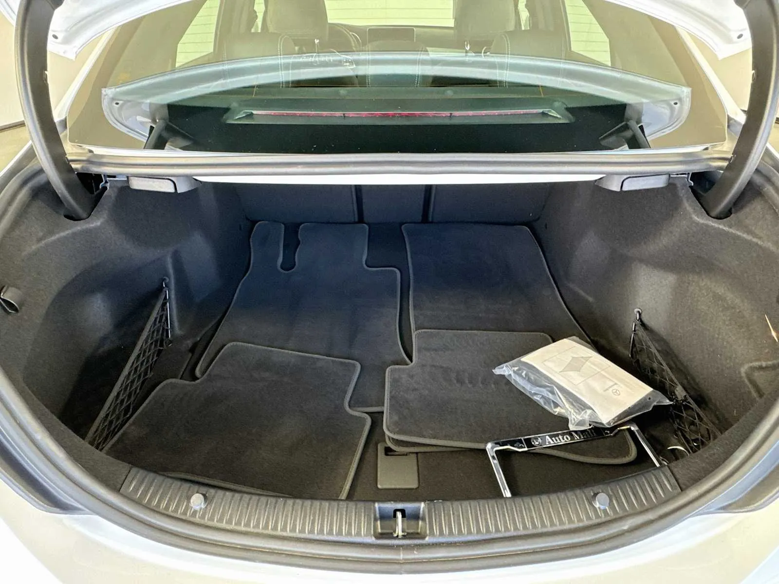 Mercedes-Benz C300 photo 28