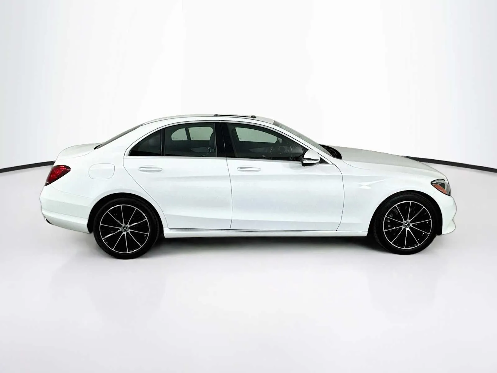 Mercedes-Benz C300 photo 8