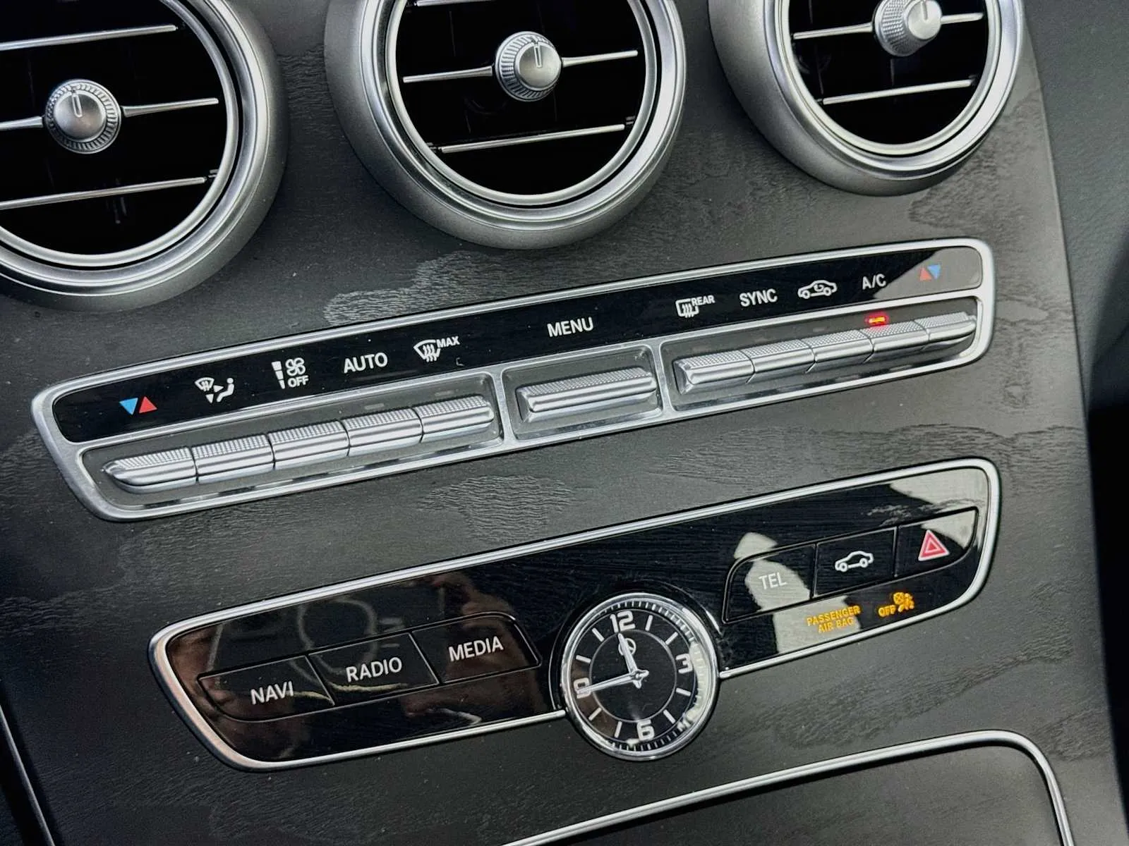 Mercedes-Benz C300 photo 16