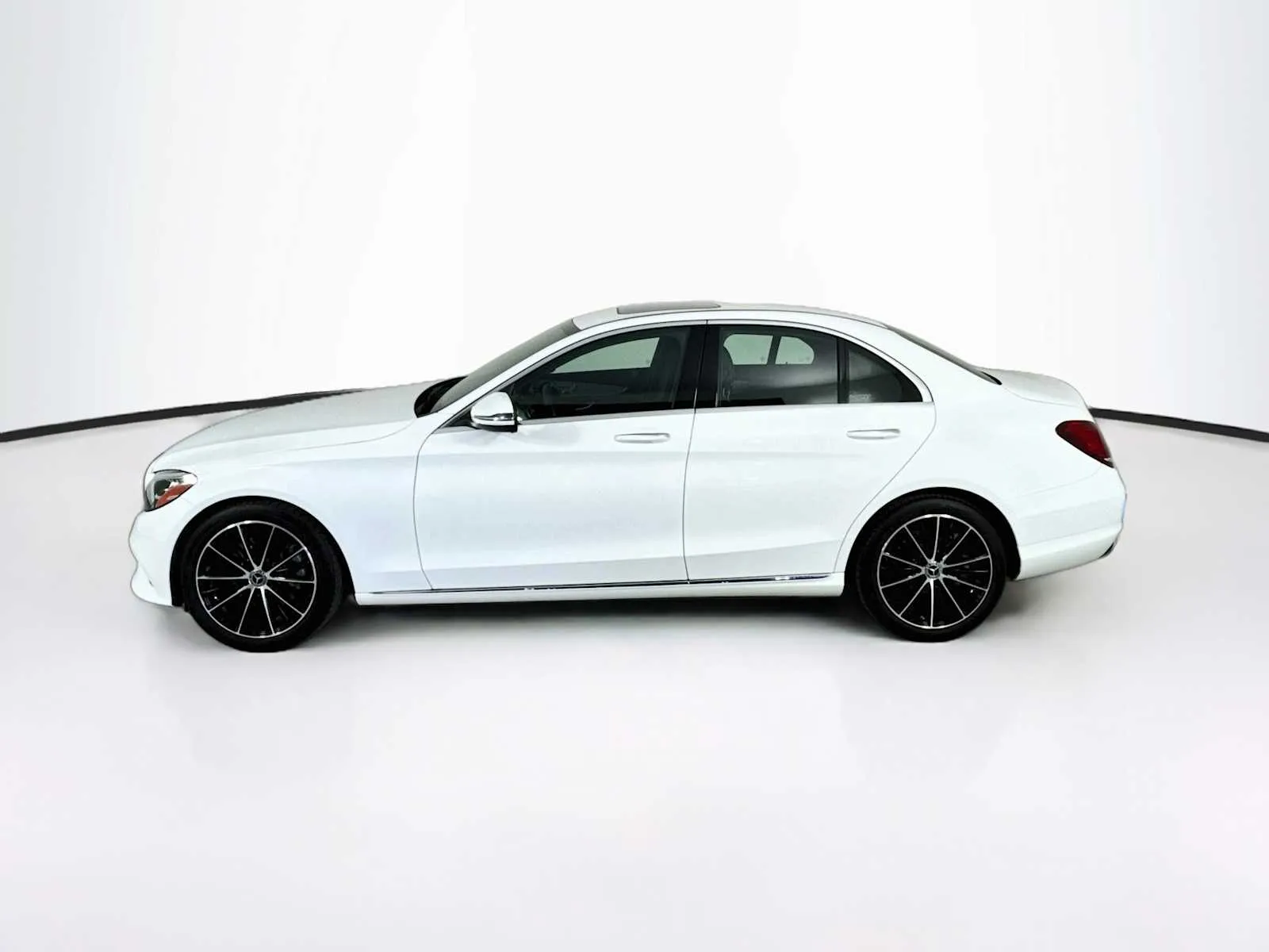 Mercedes-Benz C300 photo 4