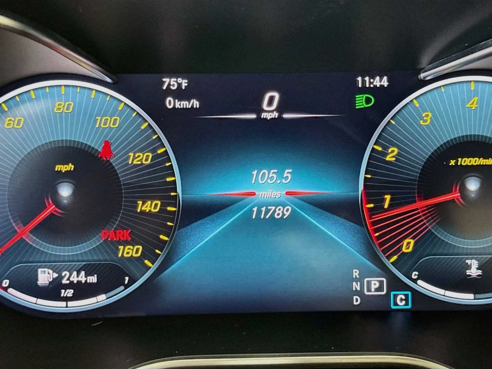 Mercedes-Benz C300 photo 12
