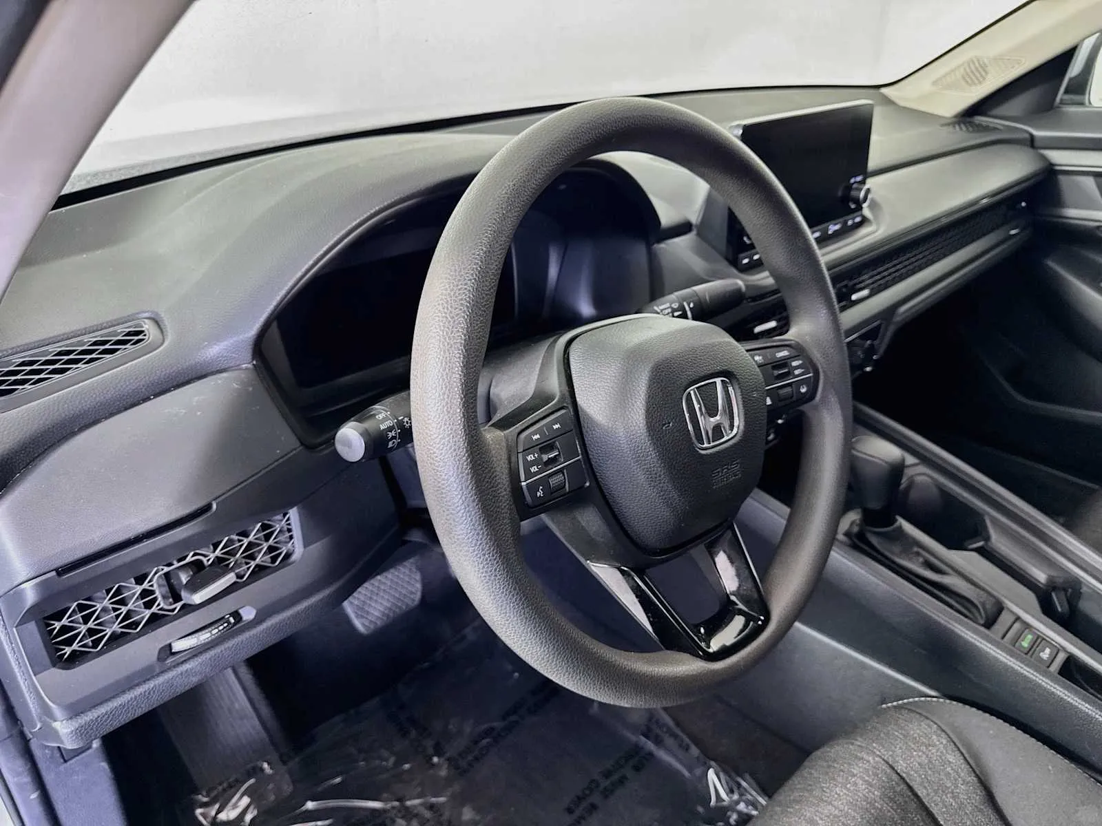 Honda Accord photo 9