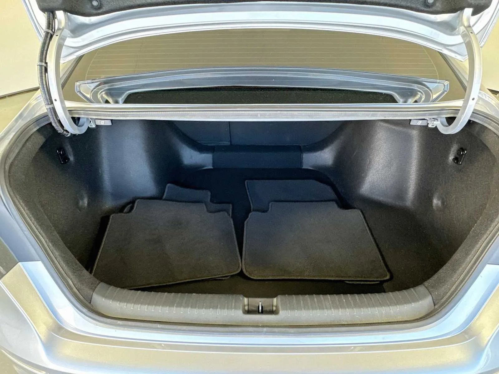 Honda Accord photo 25