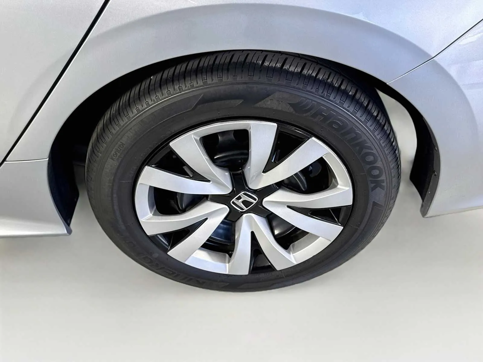 Honda Civic photo 10