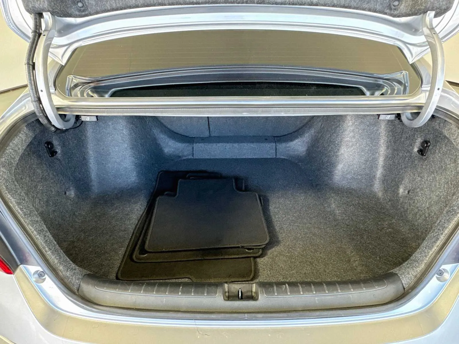 Honda Accord photo 26