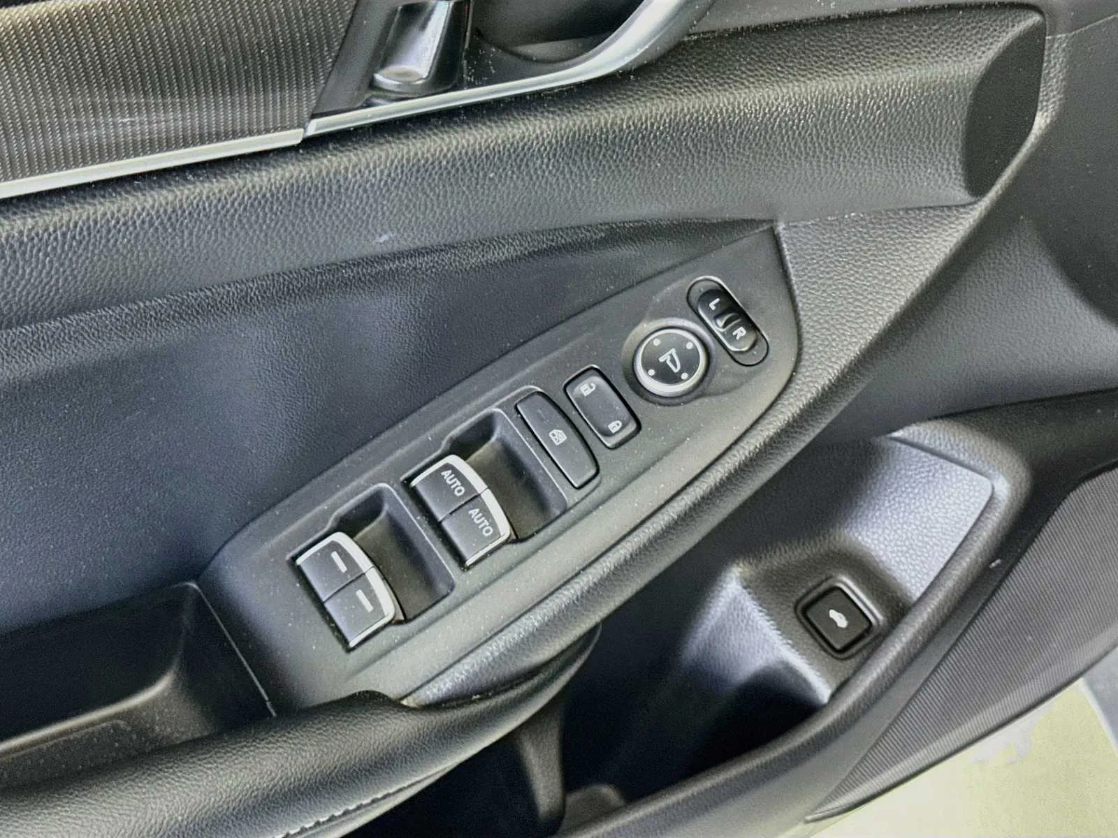 Honda Accord photo 18