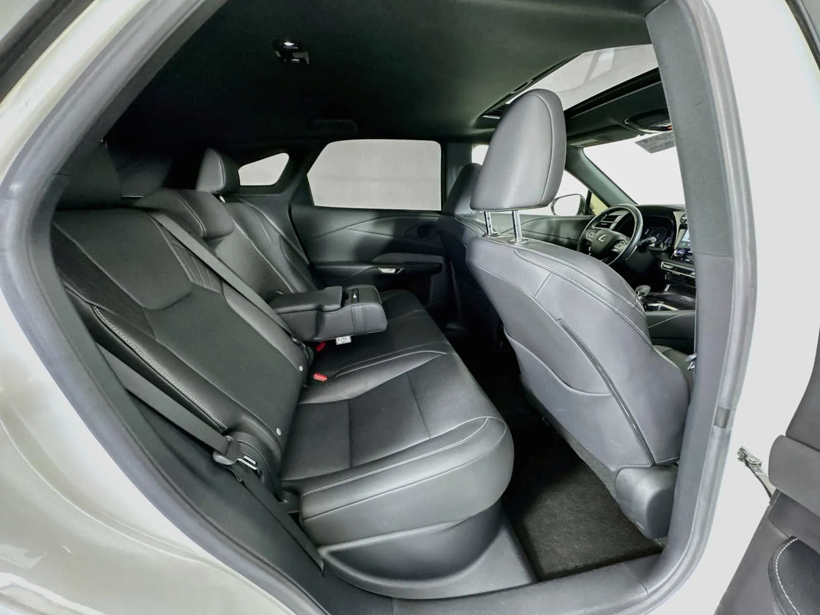 Lexus RX photo 30